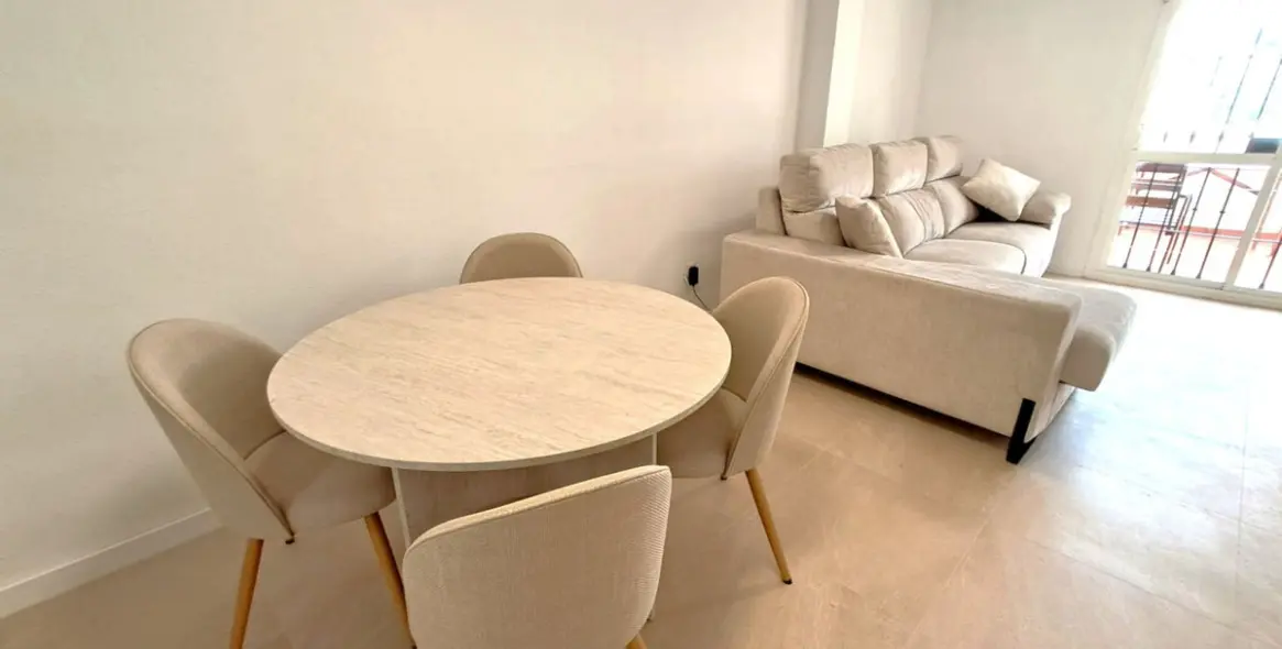 Sale of middle floor apartment in Benalmadena Costa 7
