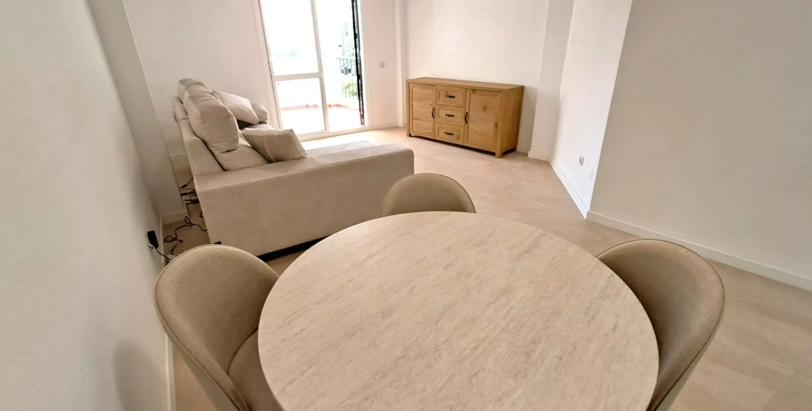 Продажа апартаментов на среднем этаже в Benalmadena Costa 6