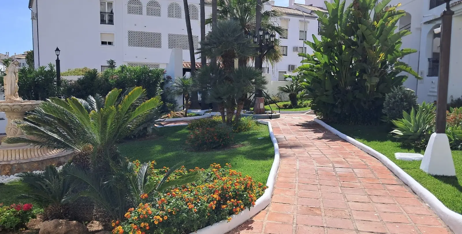Продажа апартаментов на среднем этаже в Benalmadena Costa 17