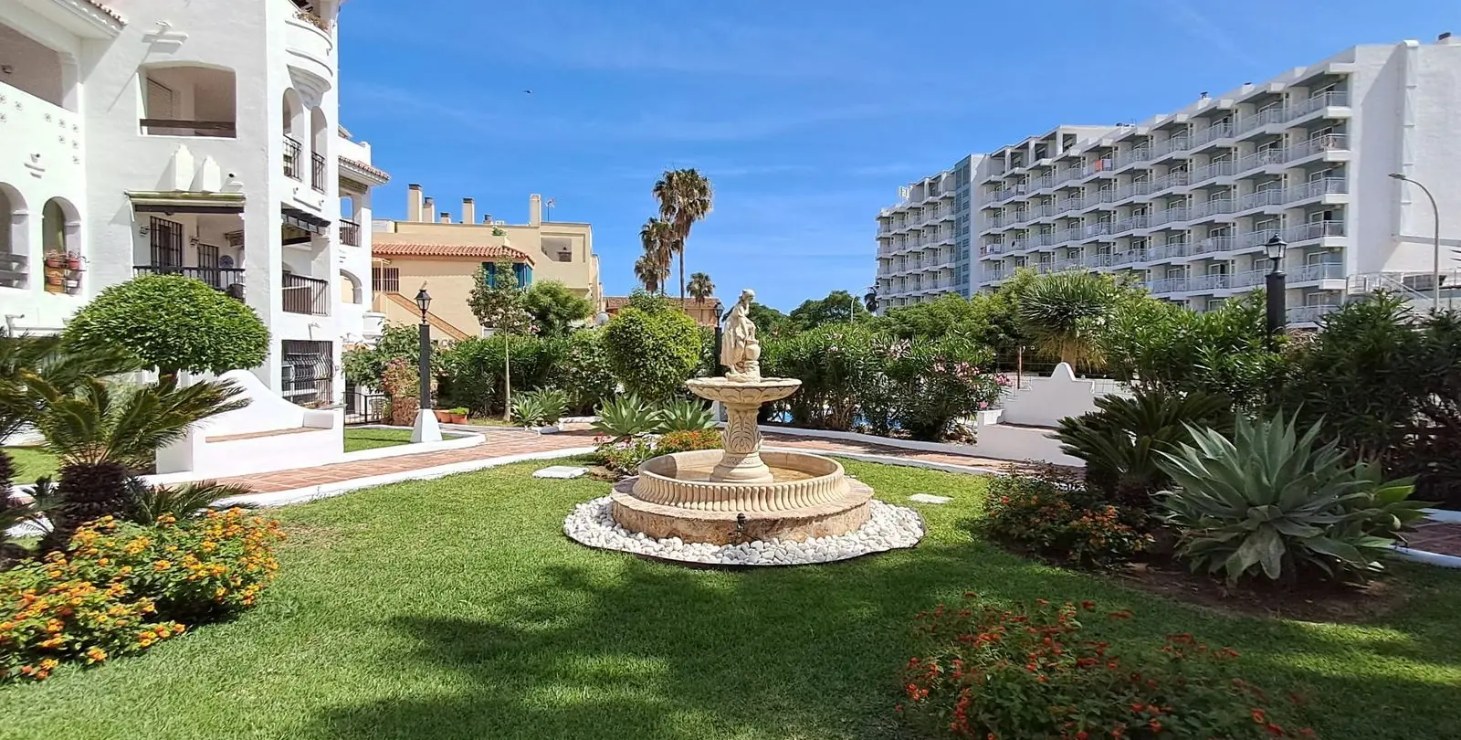 Продажа апартаментов на среднем этаже в Benalmadena Costa 24