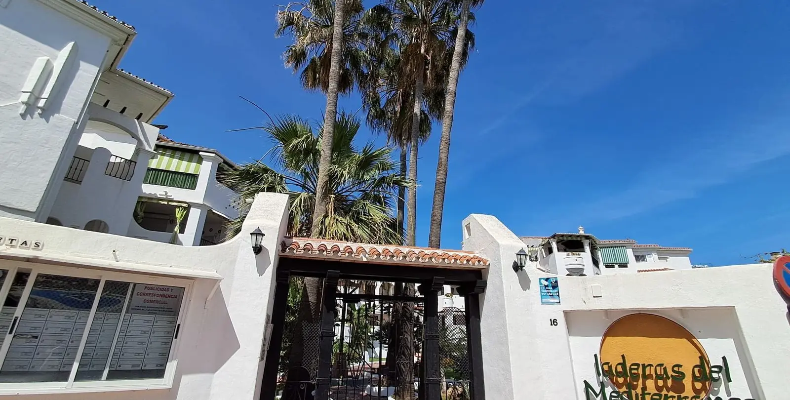 Продажа апартаментов на среднем этаже в Benalmadena Costa 26