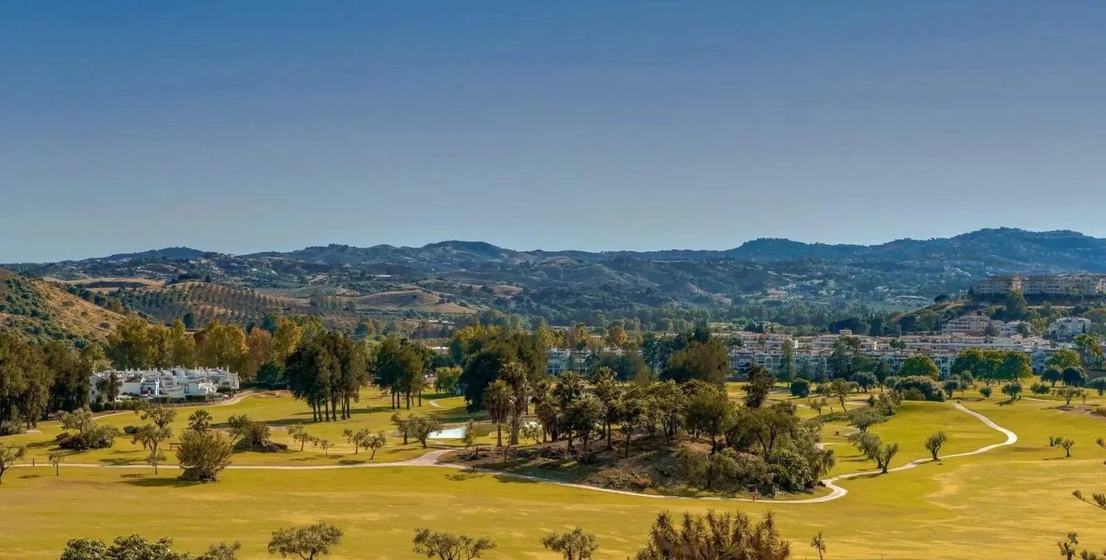 Продажа двухуровневого пентхауса в Mijas Golf 50