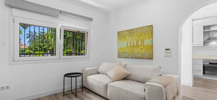 Продажа дома на две семьи в Cortijo Blanco 4