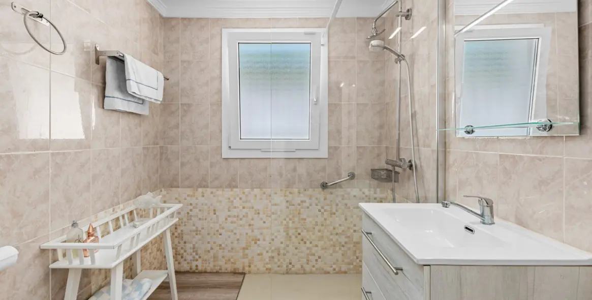 Продажа дома на две семьи в Cortijo Blanco 8