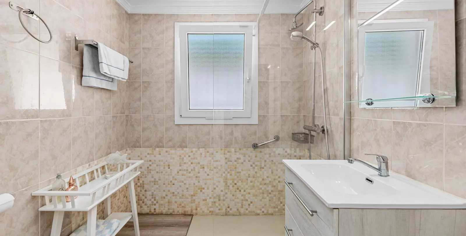 Sale of semi-detached house in Cortijo Blanco 9