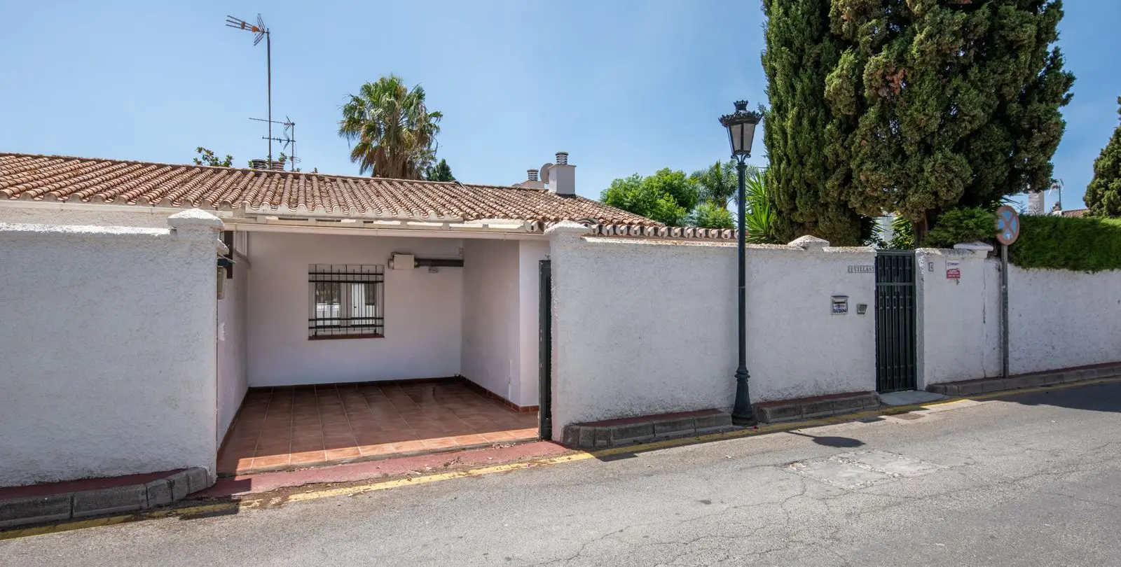 Sale of semi-detached house in Cortijo Blanco 30