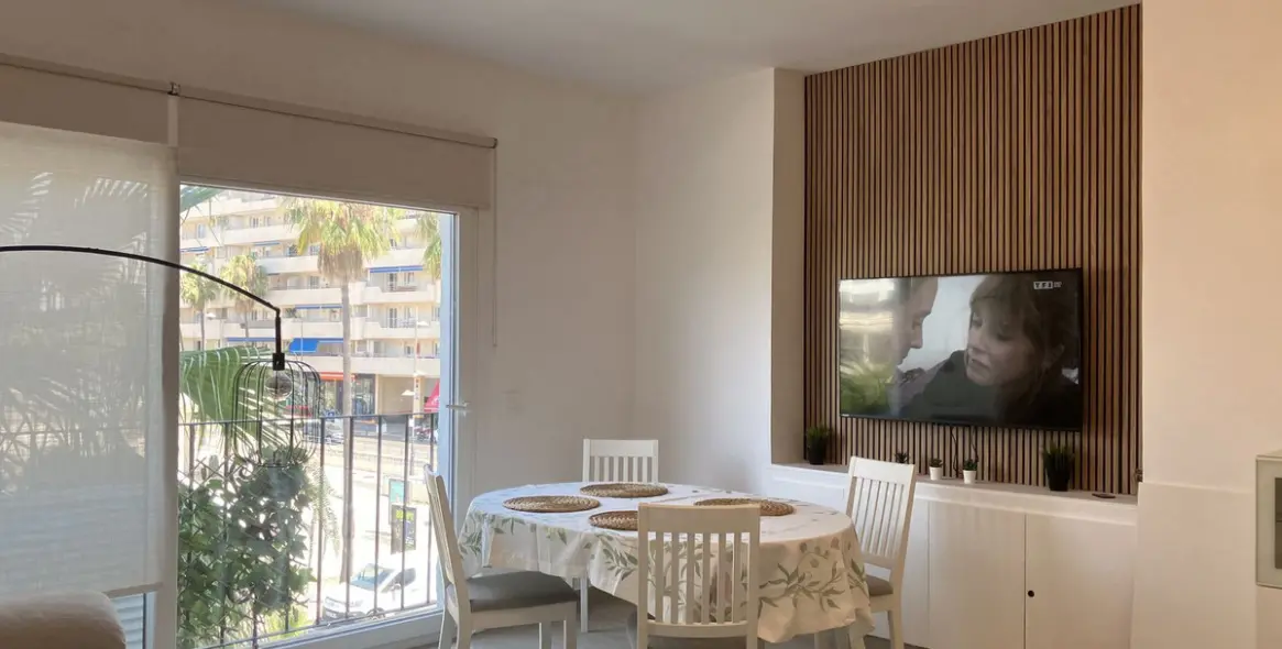 Venta de apartamento en planta media en Puerto Banús 5