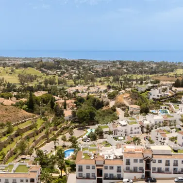 Sale of penthouse in Benahavís
