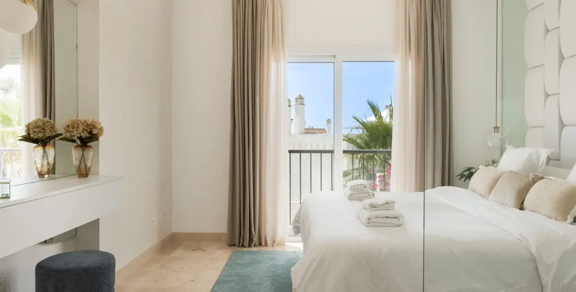 Sale of penthouse in Benahavís 12