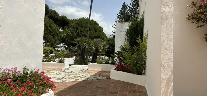 Продажа апартаментов на среднем этаже в Puerto Banús 0
