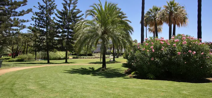 Продажа апартаментов на среднем этаже в Puerto Banús 4