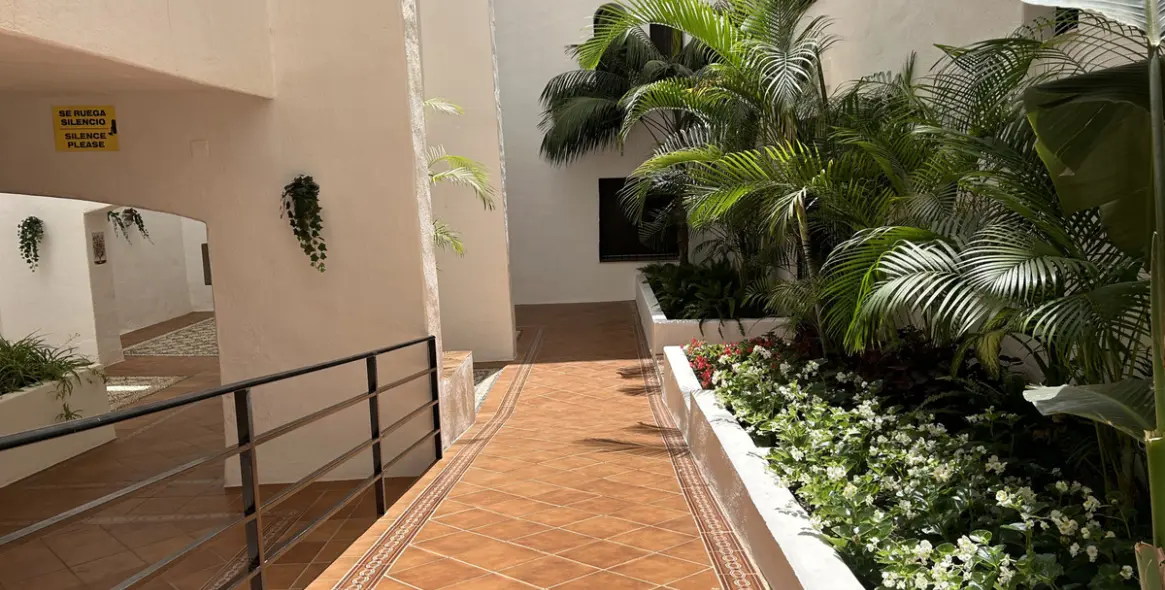 Продажа апартаментов на среднем этаже в Puerto Banús 10