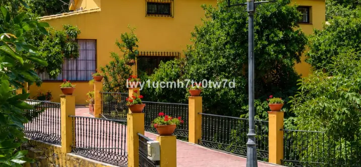 Sale of detached villa in Ojén 0