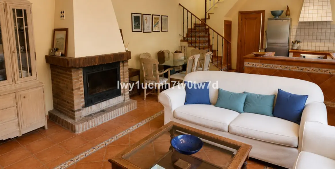 Sale of detached villa in Ojén 11