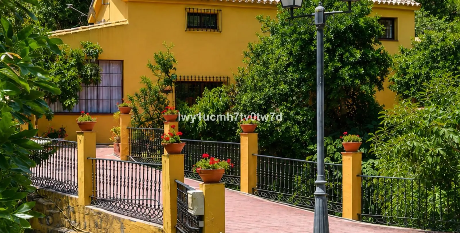 Sale of detached villa in Ojén 1