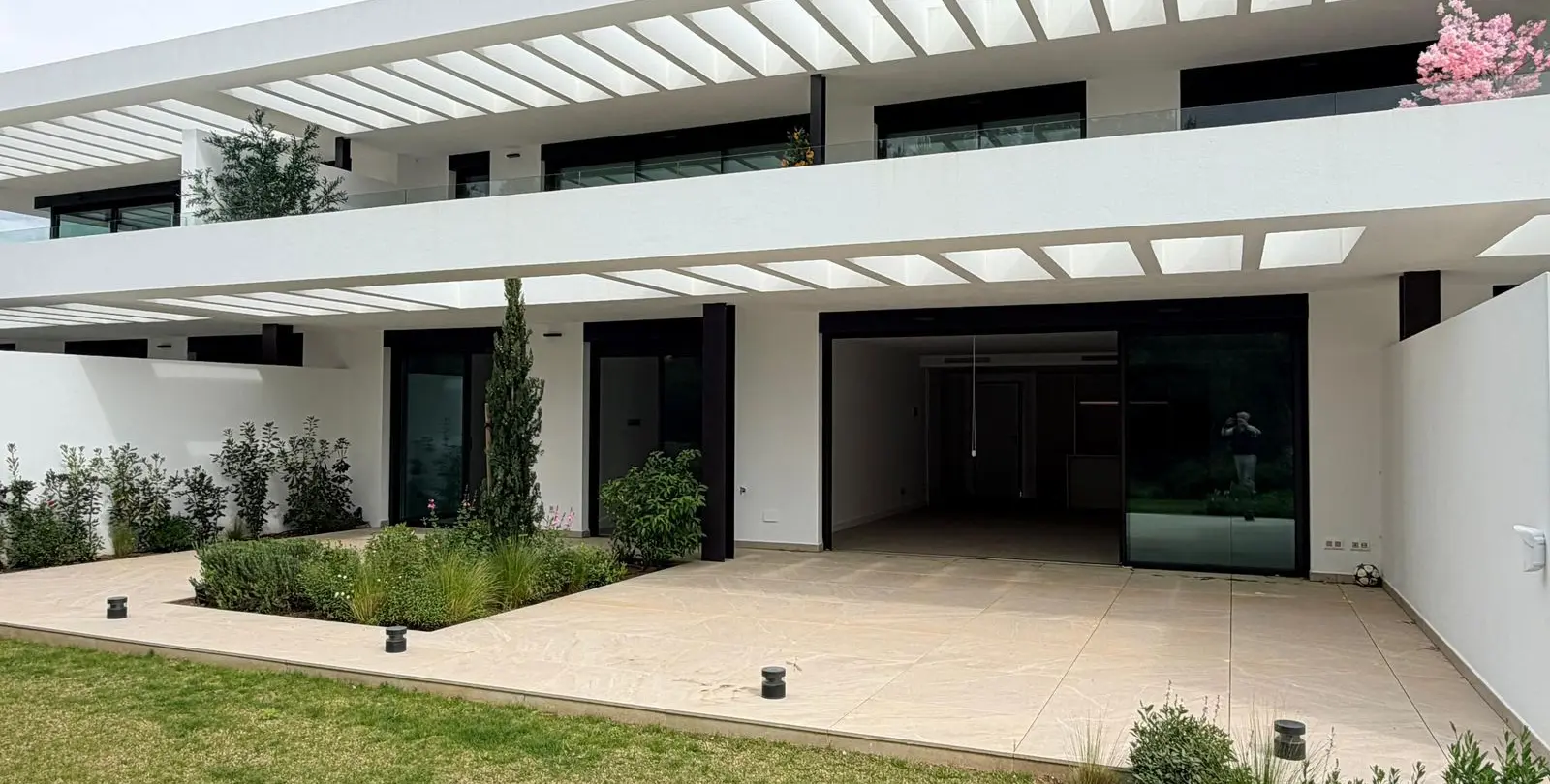 Продажа апартаментов на первом этаже в Bahía de Marbella 1