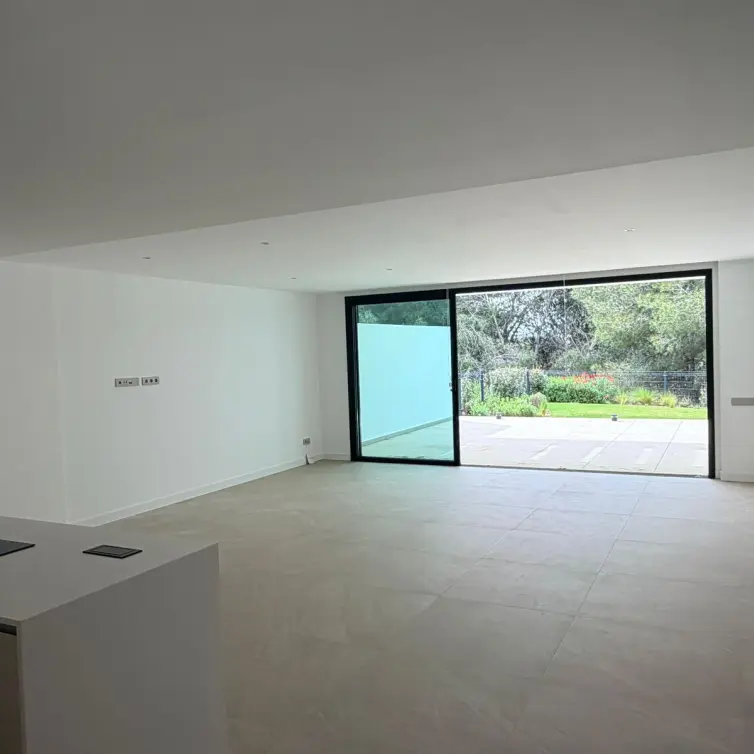 Sale of ground floor apartment in Bahía de Marbella