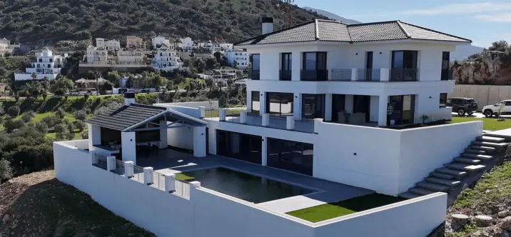 Venta de villa independiente en Coín 1