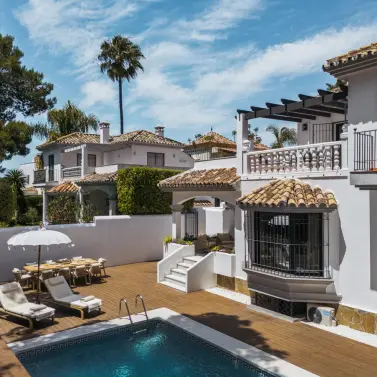Venta de villa independiente en Puerto Banús