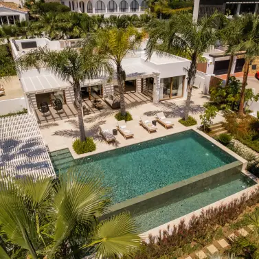 Venta de villa independiente en Las Brisas