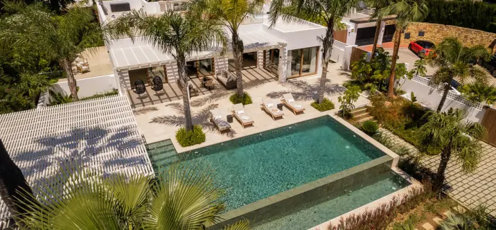 Venta de villa independiente en Las Brisas 0
