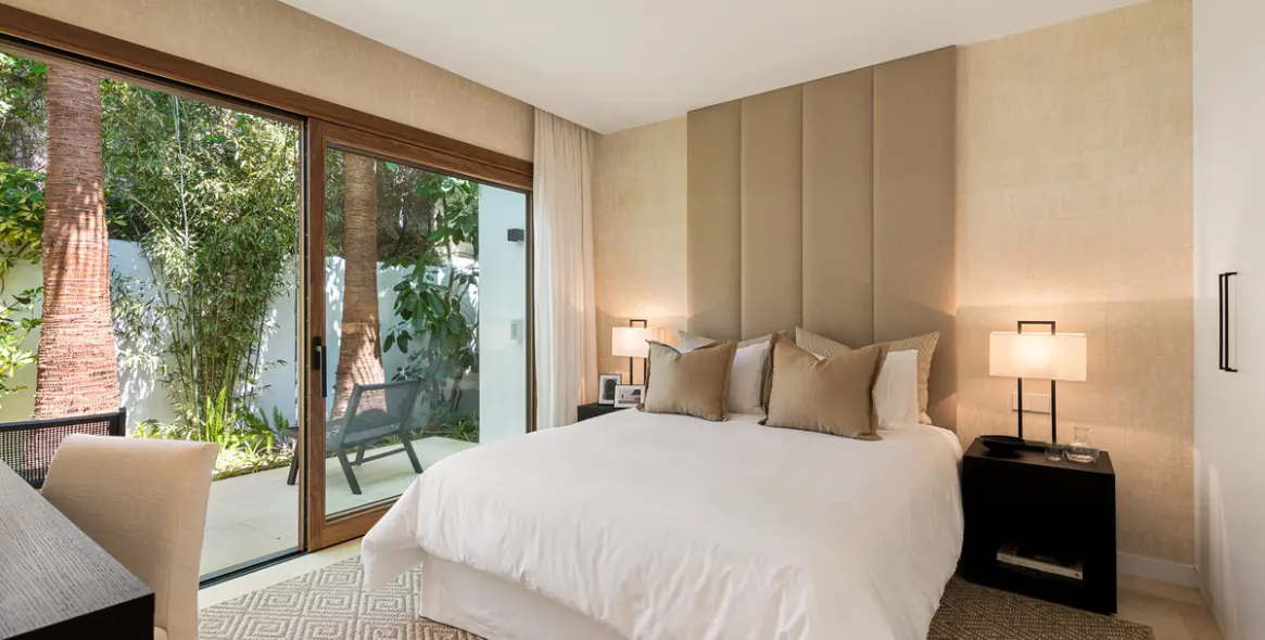 Venta de villa independiente en Las Brisas 21