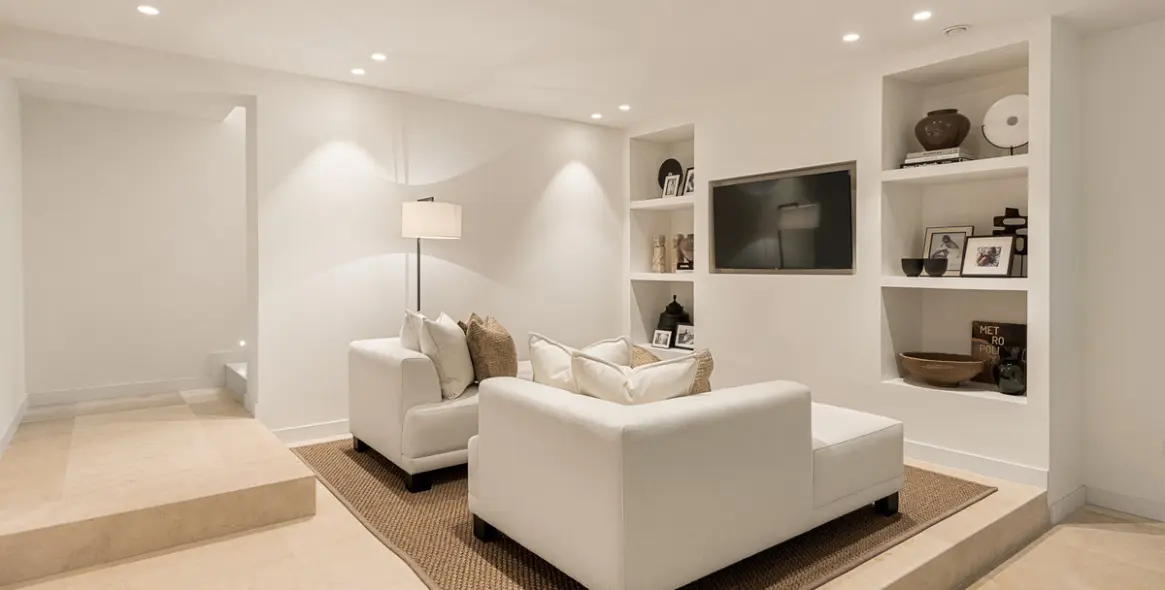 Venta de villa independiente en Las Brisas 25