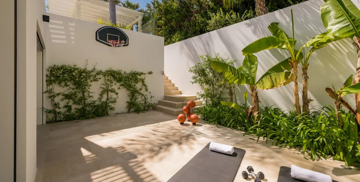 Venta de villa independiente en Las Brisas 31