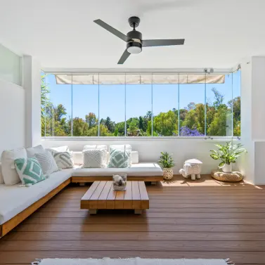 Venta de apartamento en planta media en The Golden Mile