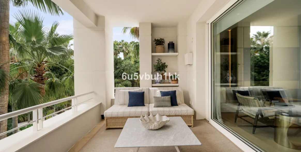 Venta de apartamento en planta media en El Retiro de Nagueles 1