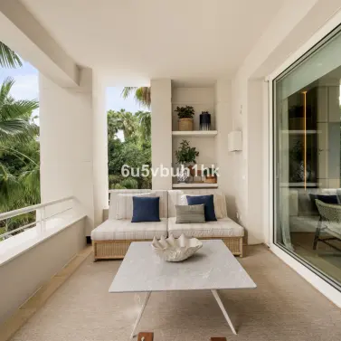 Venta de apartamento en planta media en El Retiro de Nagueles