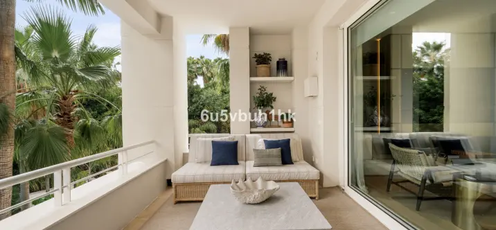 Venta de apartamento en planta media en El Retiro de Nagueles 0