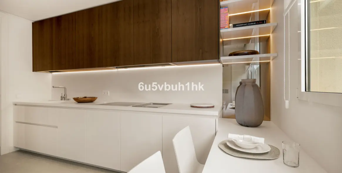 Venta de apartamento en planta media en El Retiro de Nagueles 13