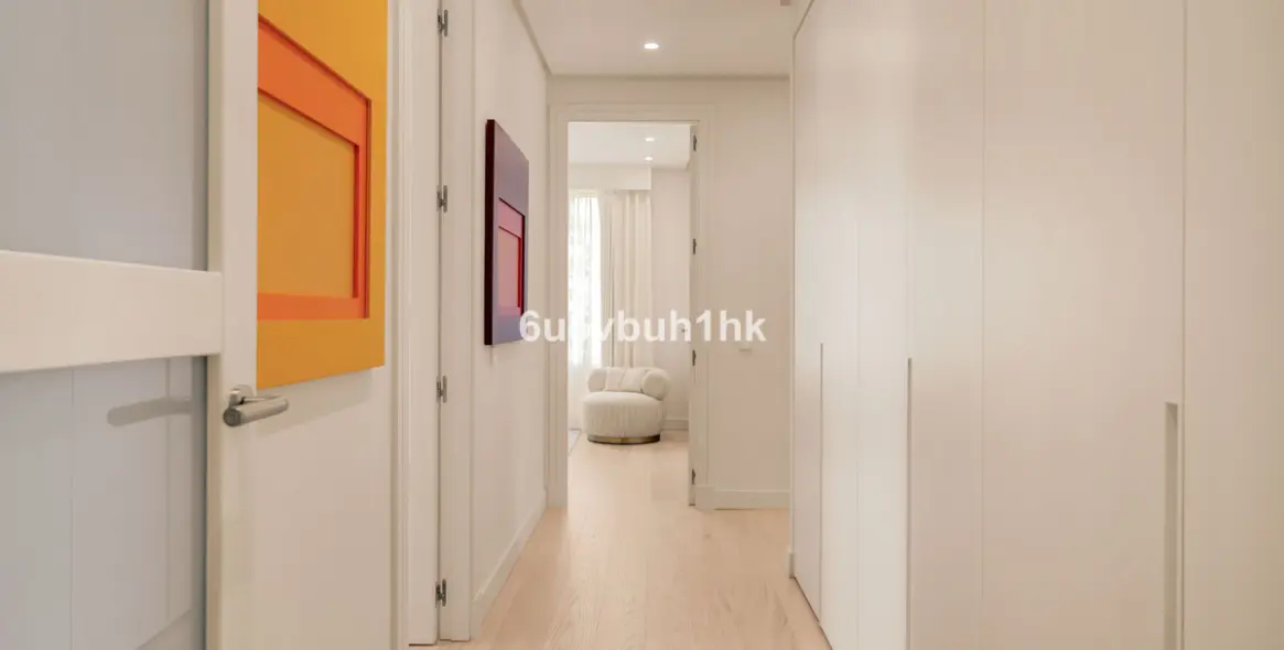Venta de apartamento en planta media en El Retiro de Nagueles 14