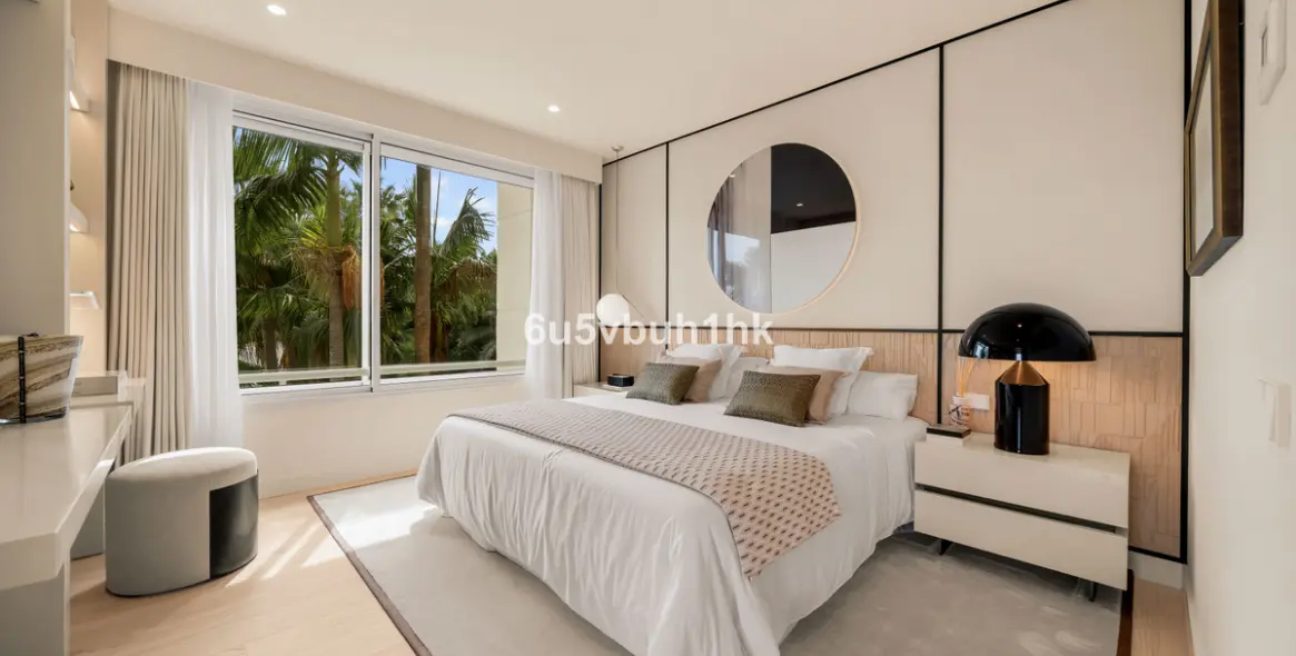Venta de apartamento en planta media en El Retiro de Nagueles 22