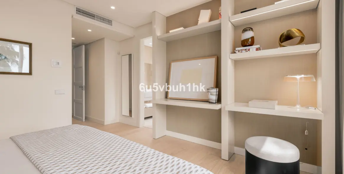 Venta de apartamento en planta media en El Retiro de Nagueles 24