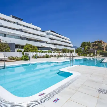 Long-term rent of middle floor apartment in Estepona