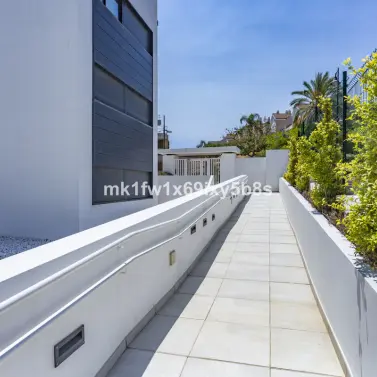 Long-term rent of middle floor apartment in Estepona