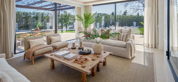 Venta de villa independiente en Nueva Andalucía 3