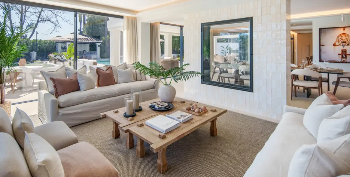 Venta de villa independiente en Nueva Andalucía 5