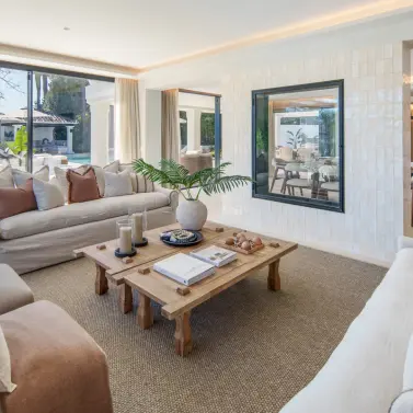 Venta de villa independiente en Nueva Andalucía