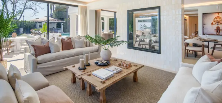 Venta de villa independiente en Nueva Andalucía 4