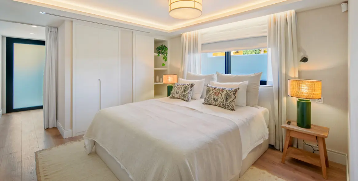 Venta de villa independiente en Nueva Andalucía 23