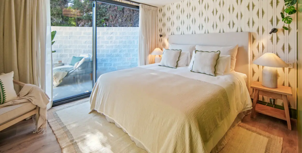 Venta de villa independiente en Nueva Andalucía 28