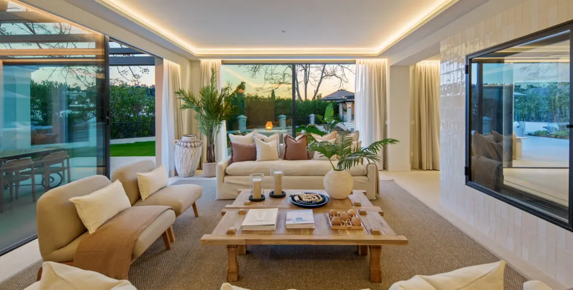 Venta de villa independiente en Nueva Andalucía 45