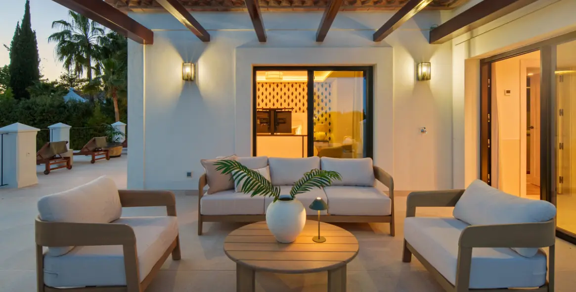 Venta de villa independiente en Nueva Andalucía 58