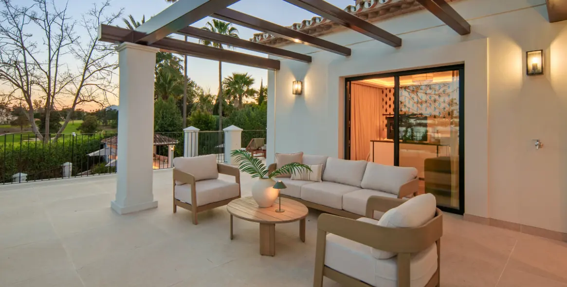 Venta de villa independiente en Nueva Andalucía 59