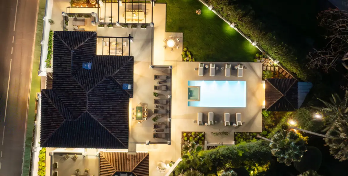 Venta de villa independiente en Nueva Andalucía 63