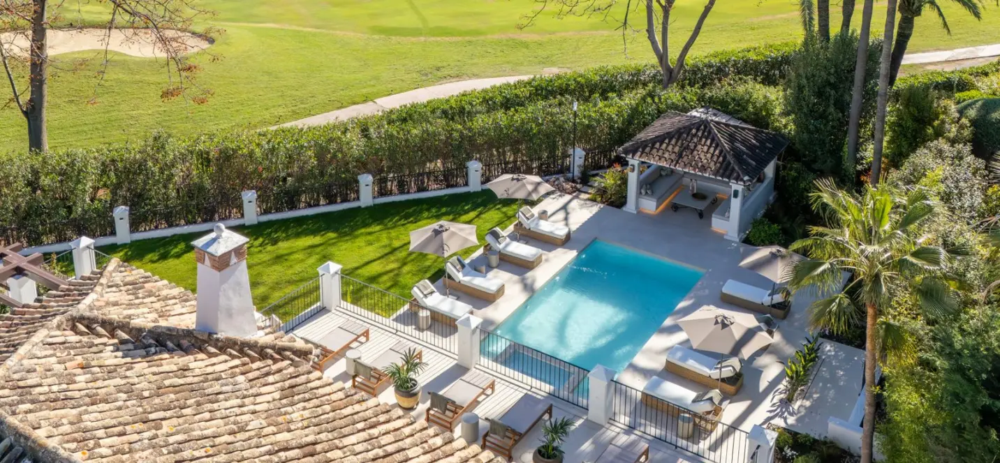 Sale of detached villa in Nueva Andalucía 1