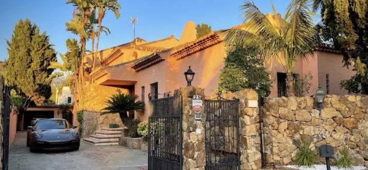 Long-term rent of detached villa in El Paraiso 1